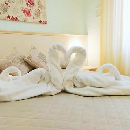 Hotel Atmosfere Beach Cesena Bagian luar foto