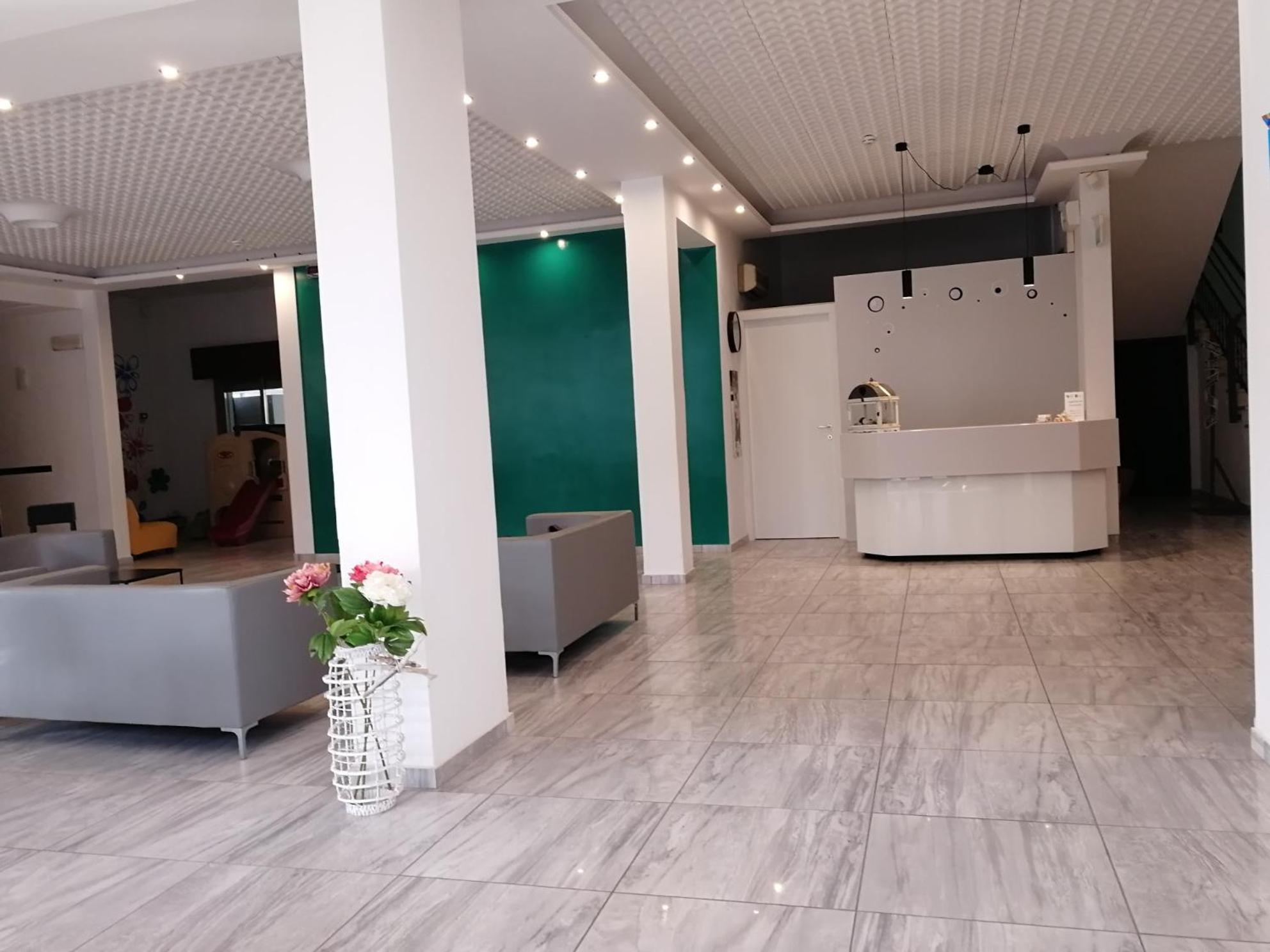 Hotel Atmosfere Beach Cesena Bagian luar foto